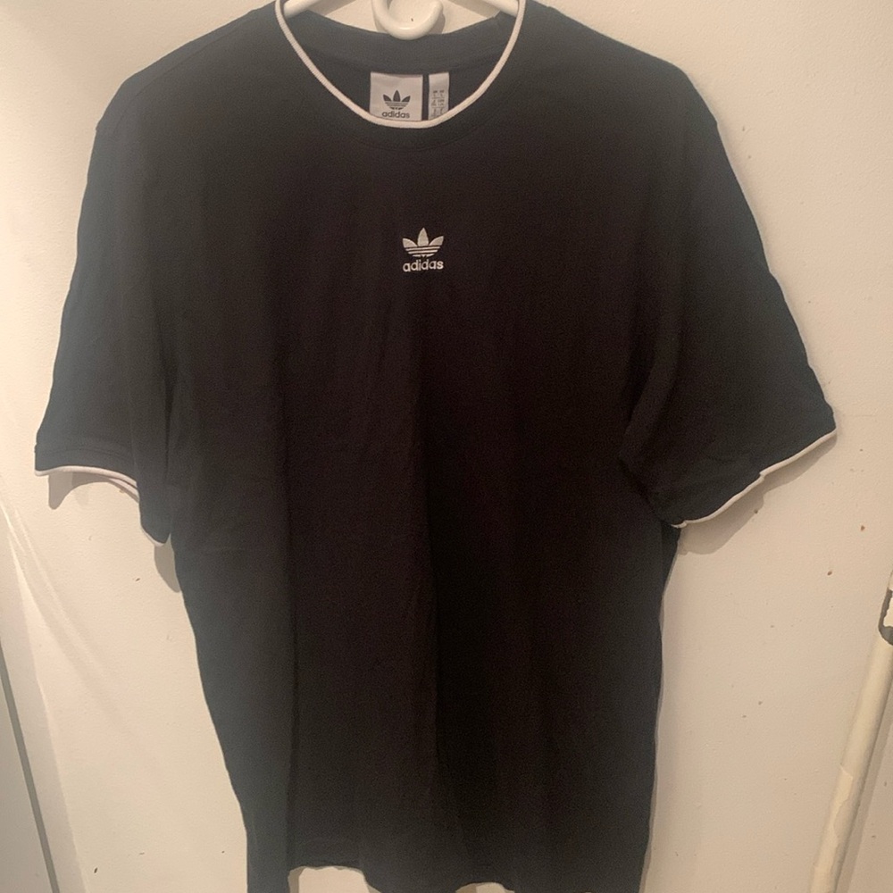 Gorgeous Adidas Embroidered Silver Logo 2 tone black and white 100% cotton T 🔥